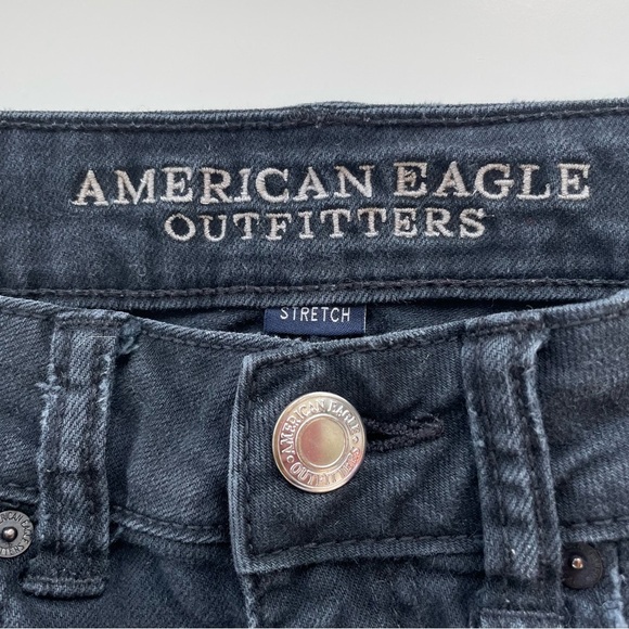 American Eagle Women's Black Distressed High Waist Hi-Rise Festival Shorts Sz 2 - Picture 3 of 8